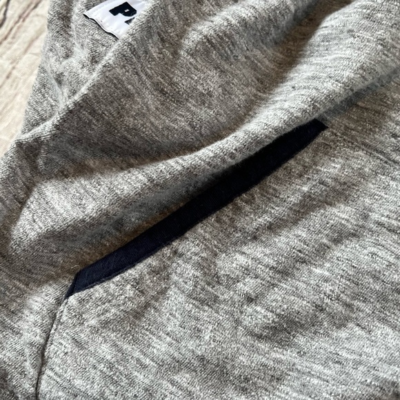 Women's University of Villanova Wildcats Victoria's Secret Pink NCAA Hoodie Tee - Picture 5 of 8